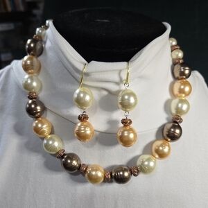 Lustrous Multi-Tone Pearl Necklace and Earring Set